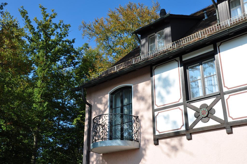 Relexa Waldhotel Schatten Stuttgart Bagian luar foto